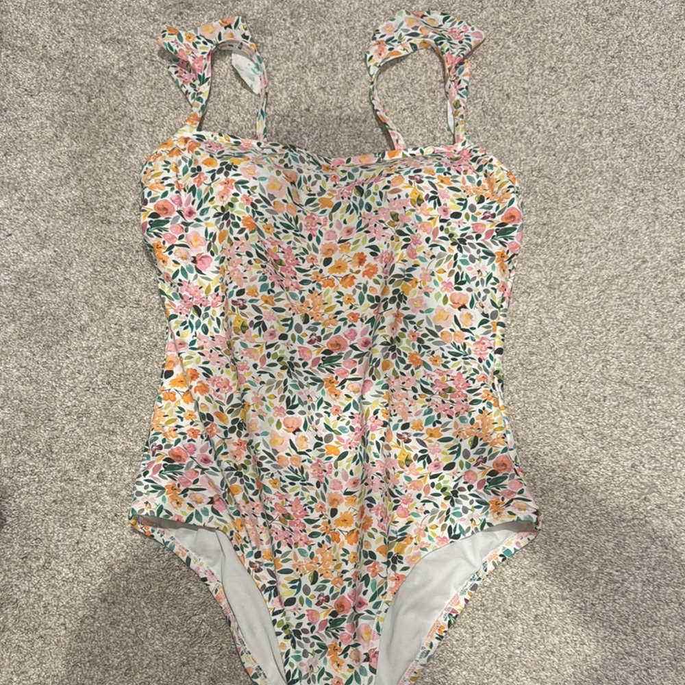 Kona Sol Floral One-Piece Swimsuit M
